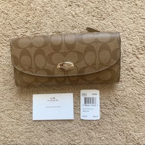 Coach Wallet Khaki Gold Signature Canvas